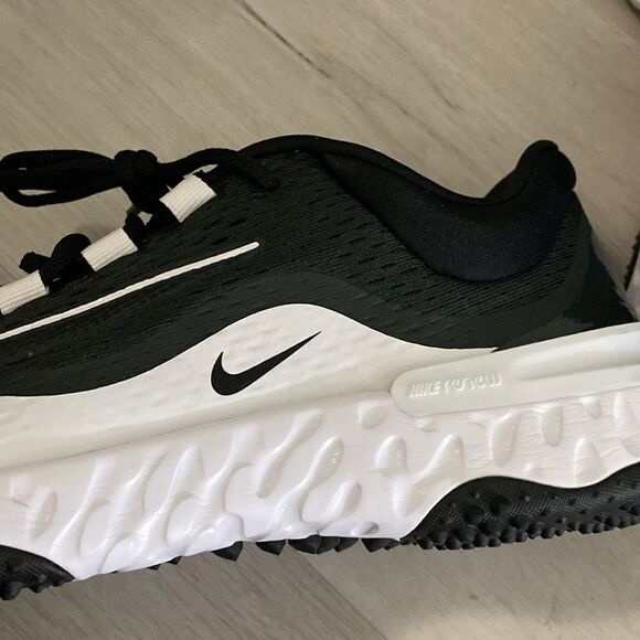 NEW-Nike-Alpha Huarache Elite 4 FastpitchTurf Shoes Black & White-womens Size 11 - Picture 12 of 16